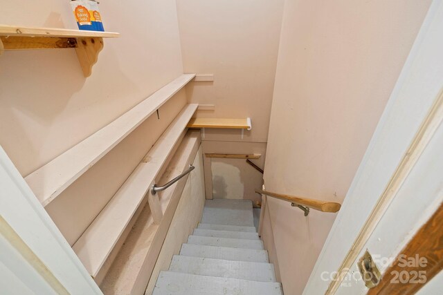 108 Deer Run Rd, Mills River, NC 28759 - view of stairs