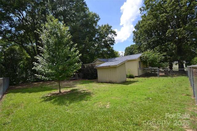 416 E Union St, Marshville, NC 28103 - fenced backyard with a shed