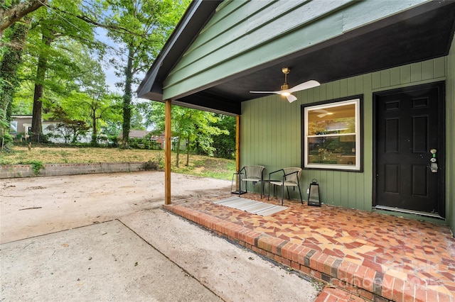5320 Kildare Dr, Charlotte, NC 28215 - view of patio featuring a ceiling fan