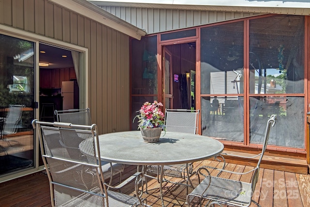 5922 Sullins Rd, Charlotte, NC 28214 - deck featuring outdoor dining area