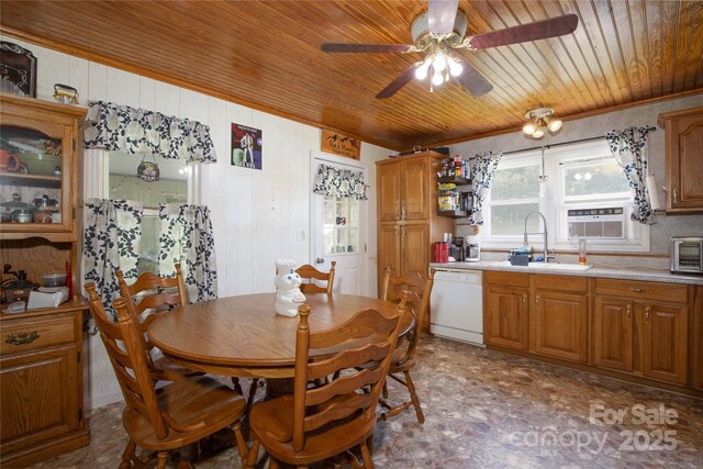 1424 Bear Creek Rd, Bakersville, NC 28705 - photo 5