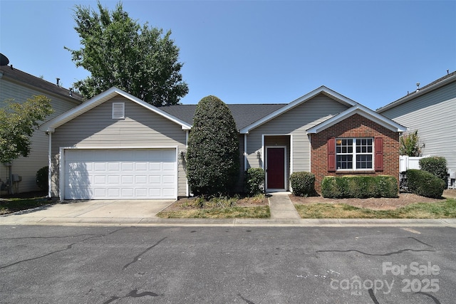 8655 Meadowmont View Dr, Charlotte, NC 28269 - photo 1