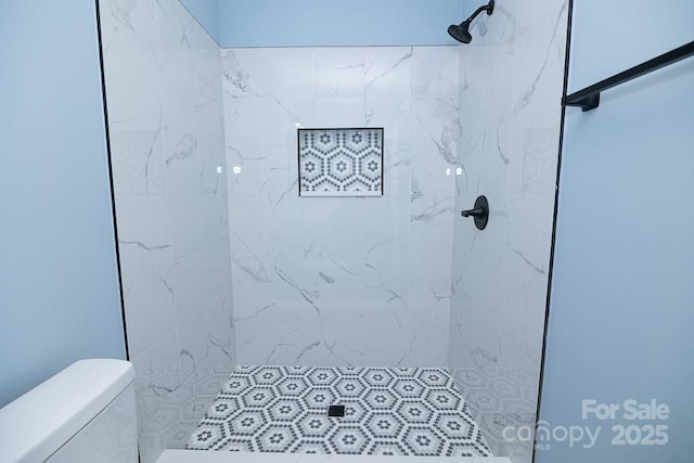 305 E Henry St, Belmont, NC 28012 - full bathroom with tiled shower and toilet