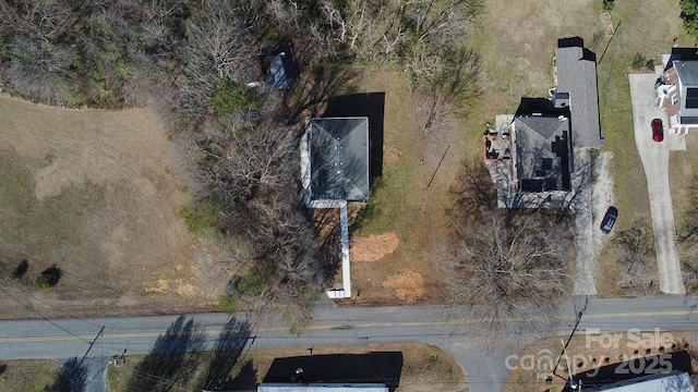 305 E Henry St, Belmont, NC 28012 - drone / aerial view
