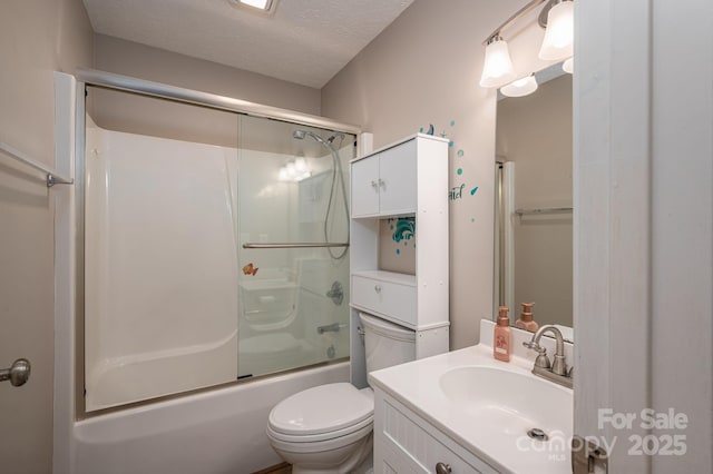 104 Nottingham Dr, Maiden, NC 28650 - full bath featuring vanity, enclosed tub / shower combo, and a textured ceiling