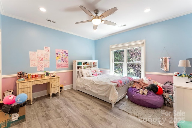 10007 Hillspring Dr, Huntersville, NC 28078 - bedroom featuring light wood-style floors, crown molding, recessed lighting, and ceiling fan