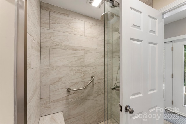 10007 Hillspring Dr, Huntersville, NC 28078 - full bath featuring a stall shower