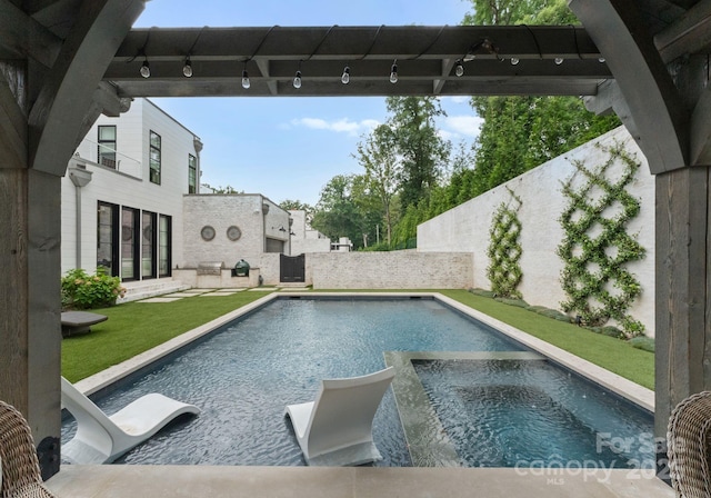 2837 Kenwood Sharon Ln, Charlotte, NC 28211 - view of pool with a fenced backyard and a pool with connected hot tub