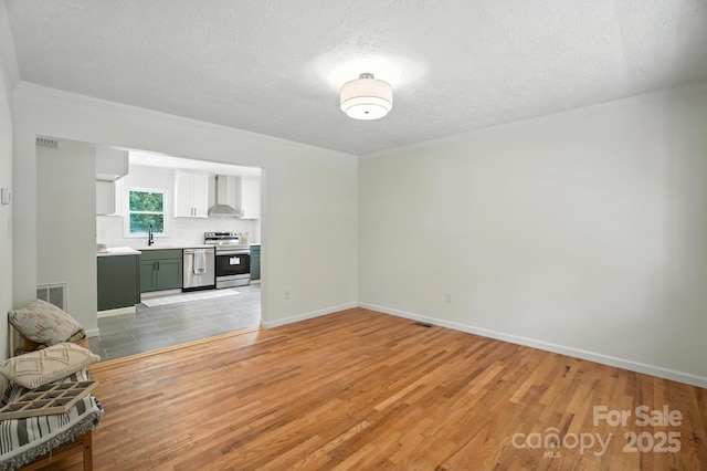 3921 Lake Rd, Charlotte, NC 28269 - photo 6