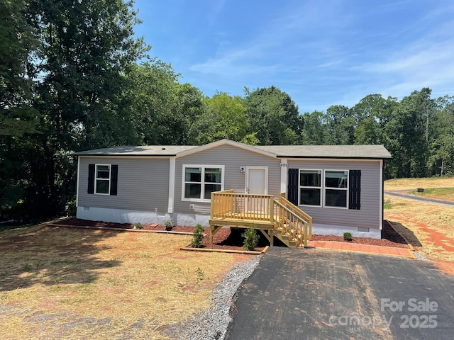 4188 Tallent Rd, Morganton, NC 28655 - manufactured / mobile home with crawl space