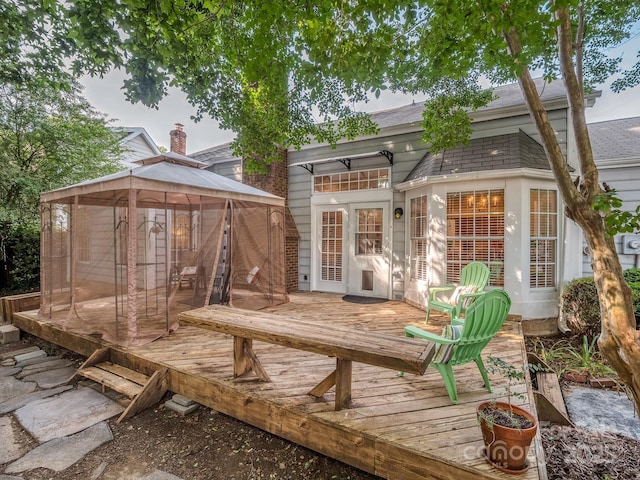 4801 Pennant Pl, Charlotte, NC 28212 - deck featuring a gazebo