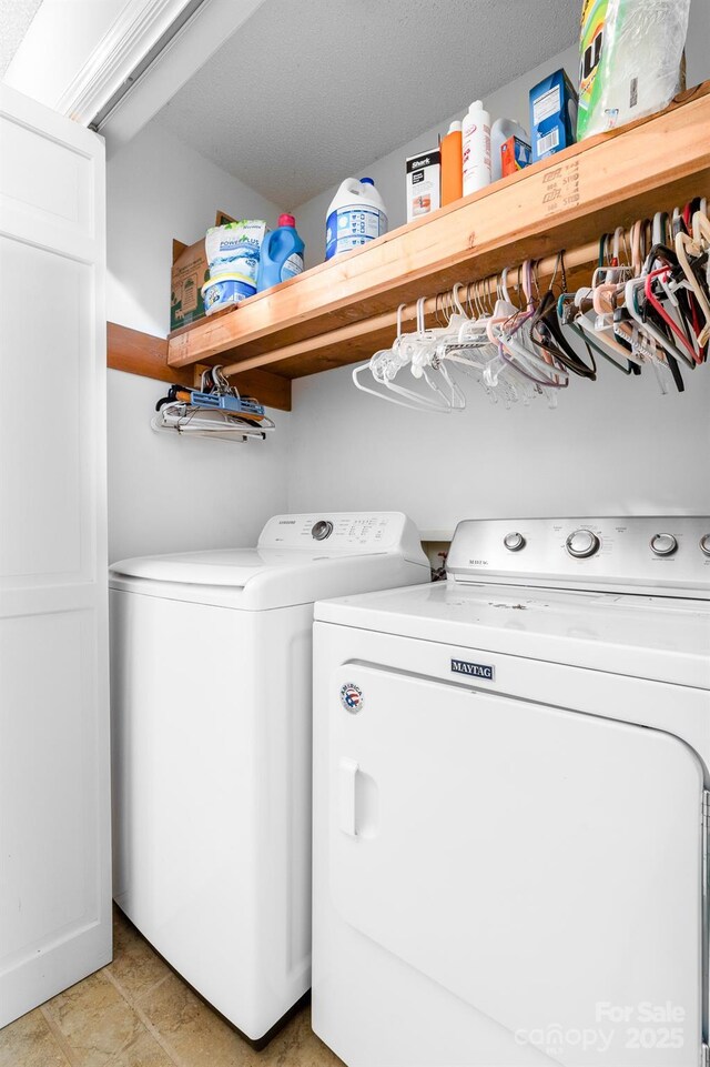 7029 Forest Hills Dr, Denver, NC 28037 - laundry room with washer and dryer