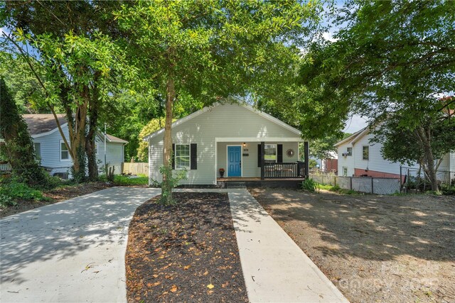 909 Gibbons St, Gastonia, NC 28052 - photo 1