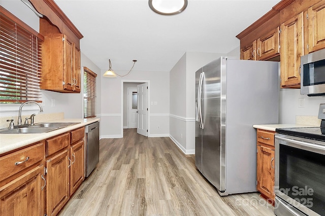 16509 Kimbolten Dr, Huntersville, NC 28078 - kitchen featuring stainless steel appliances, light wood finished floors, and light countertops