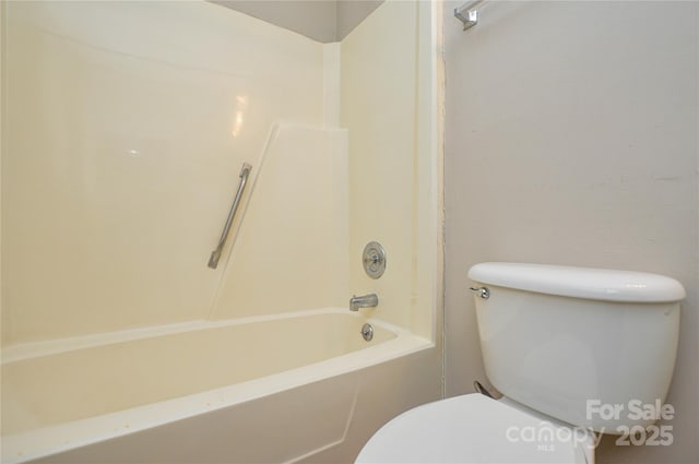 5424 Amado St, Charlotte, NC 28215 - bathroom featuring toilet and bathtub / shower combination