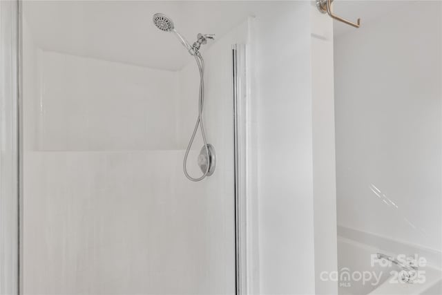 11407 Lenswood Ct, Charlotte, NC 28214 - bathroom view of a shower