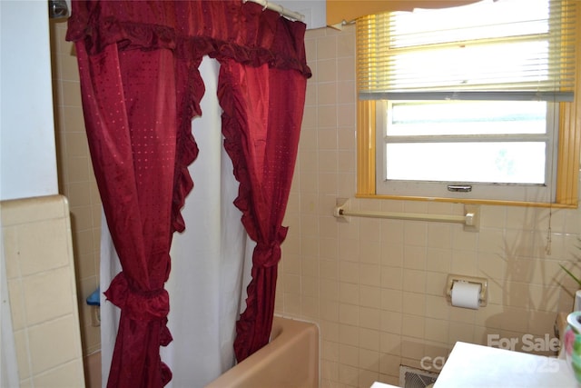 405 Wesley Heights Dr, Albemarle, NC 28001 - bathroom with shower / tub combo