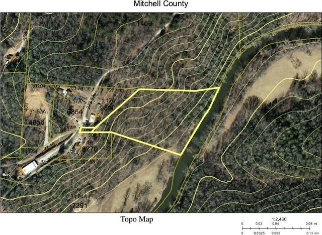 000 Vaughn Rd, Spruce Pine, NC 28777