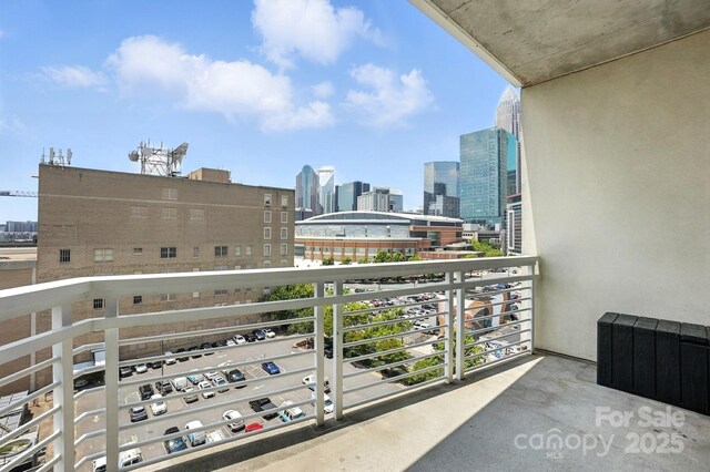 505 E 6th St Unit 908, Charlotte, NC 28202 - balcony featuring a city view