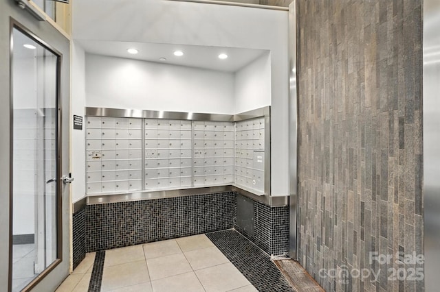 505 E 6th St Unit 908, Charlotte, NC 28202 - surrounding community with mail area and recessed lighting