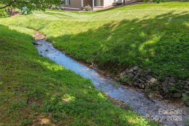 190 Shaws Creek Farm Rd, Hendersonville, NC 28739 - view of green lawn