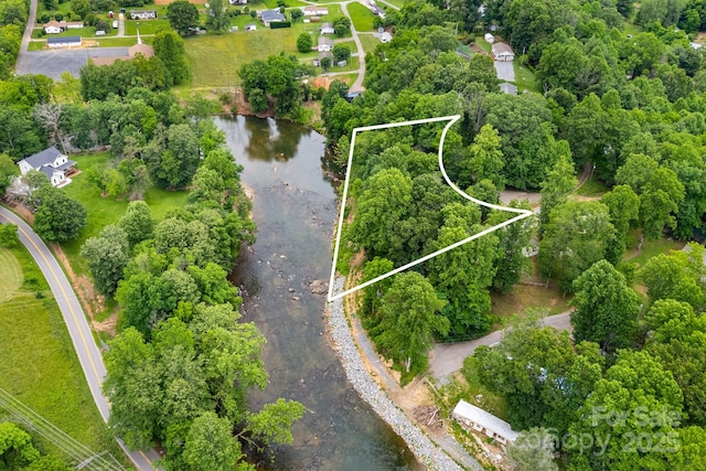 6 Kims Ct, Clyde, NC 28721 - view of property location with property parcel outlined and a large body of water