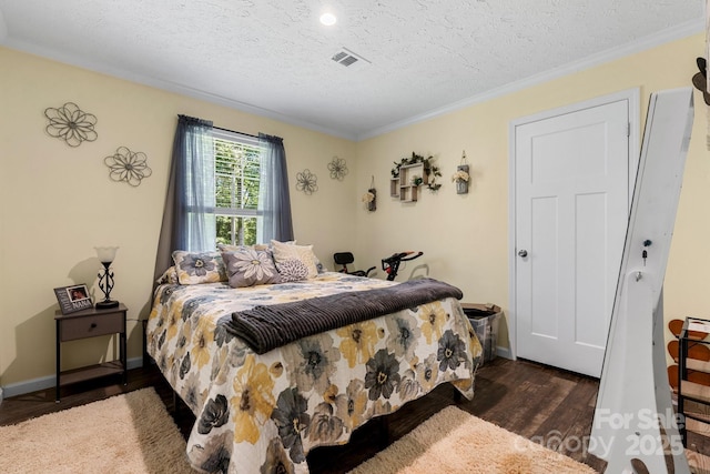 200 Vista Pointe Dr, Stony Point, NC 28678 - bedroom with wood finished floors, a textured ceiling, and crown molding