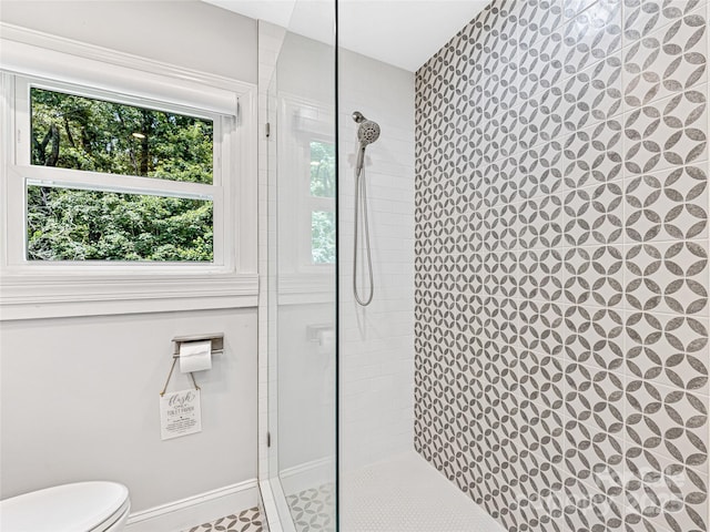 170 Twin Springs Rd, Hendersonville, NC 28792 - full bath with tiled shower and tile patterned floors