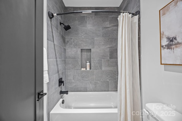 3949 Plainview Rd, Charlotte, NC 28208 - bathroom with shower / tub combo with curtain and toilet