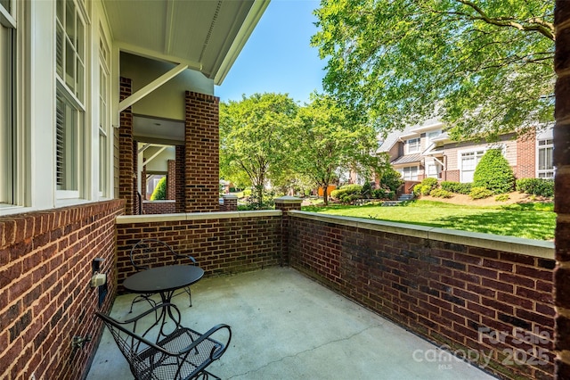 6312 Mission Pl, Charlotte, NC 28210 - view of patio / terrace