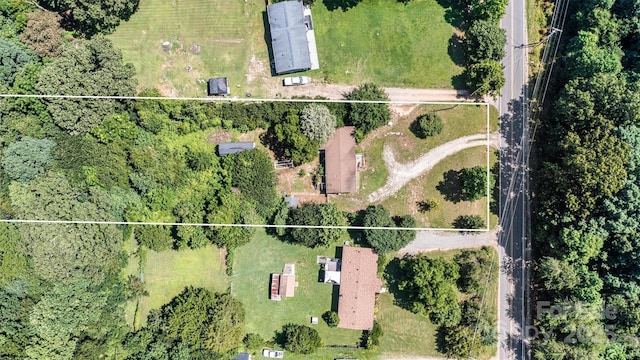 4905 Grassy Creek Rd, Denver, NC 28037 - aerial overview of property's location featuring property boundaries highlighted