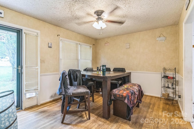 1713 Poe Cir, Hickory, NC 28601 - dining room featuring wood finished floors, ceiling fan, a textured ceiling, and an office area