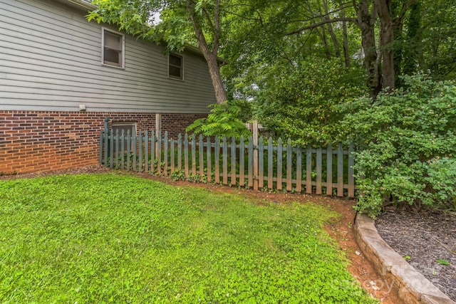 1713 Poe Cir, Hickory, NC 28601 - view of yard