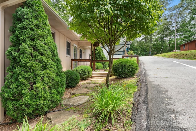 435 Pauline Ave, Franklin, NC 28734 - view of side of home