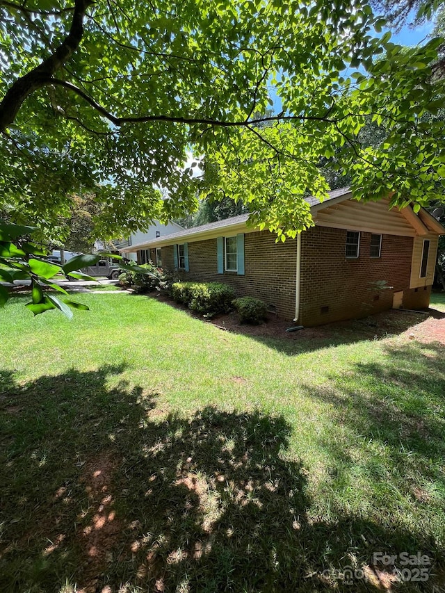 2300 Lakeview Cir Unit 10, Matthews, NC 28105 - view of green lawn