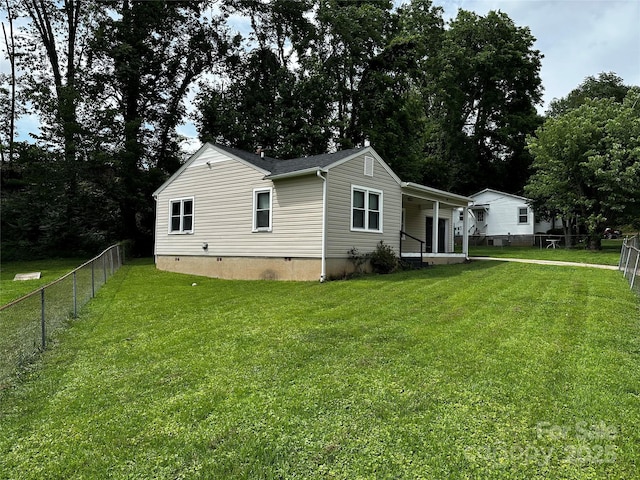 1116 Lenoir Ave SW, Lenoir, NC 28645 - view of side of home with crawl space and a porch