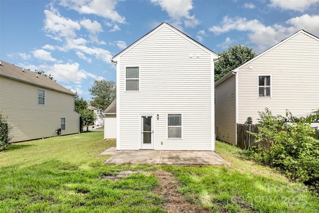 7643 Monarch Birch Ln, Charlotte, NC 28215 - back of house featuring a patio area