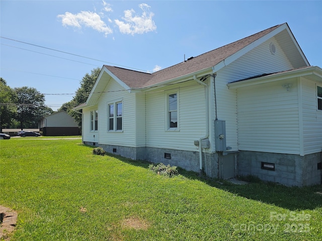 1704 16th St NE, Hickory, NC 28601 - view of side of property featuring crawl space, a lawn, and a shingled roof