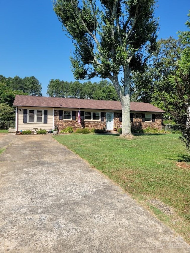 111 Redwood Ln, Gastonia, NC 28052 - photo 1