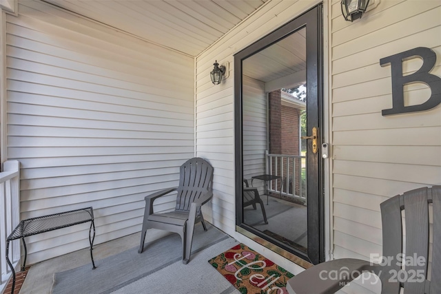5476 Twelve Oak Ln, Conover, NC 28613 - property entrance with a porch
