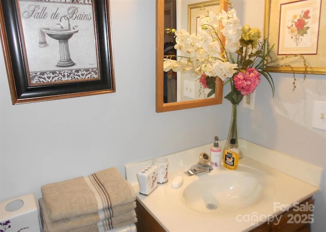 6148 Meadow Rose Ln, Charlotte, NC 28215 - bathroom featuring vanity