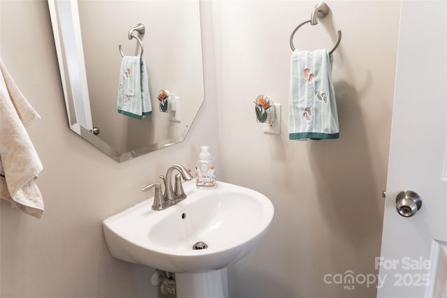 1156 Mckee Farm Ln, Belmont, NC 28012 - bathroom with a sink