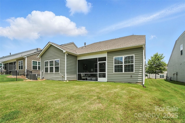 10120 Berkeley Castle Dr, Charlotte, NC 28273 - back of property with a sunroom