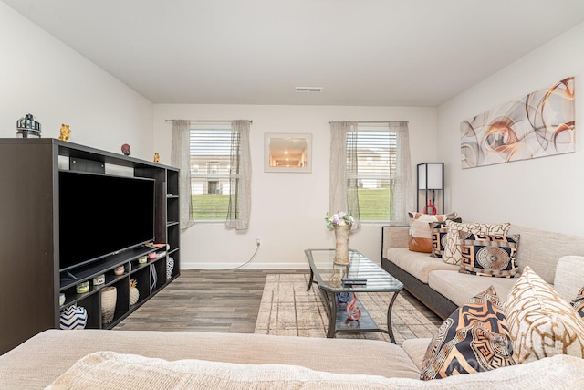 418 Winsley Dr, Salisbury, NC 28147 - living area featuring wood finished floors and baseboards