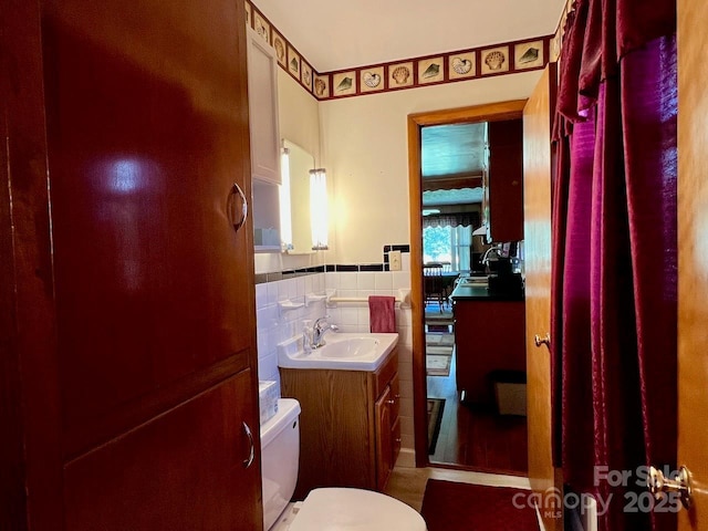 795 Monte Vista Rd, Candler, NC 28715 - bathroom featuring vanity and tile walls