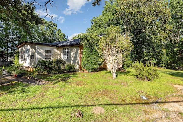 8301 Pine Oak Rd, Waxhaw, NC 28173 - view of front of home with a front yard