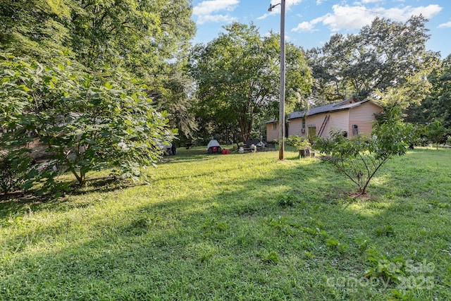 8301 Pine Oak Rd, Waxhaw, NC 28173 - view of grassy yard