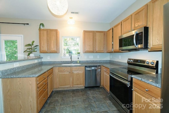 9153 Glenashley Dr, Cornelius, NC 28031 - photo 13