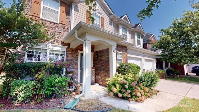 6313 Woodland Commons Dr, Charlotte, NC 28269 - photo 3