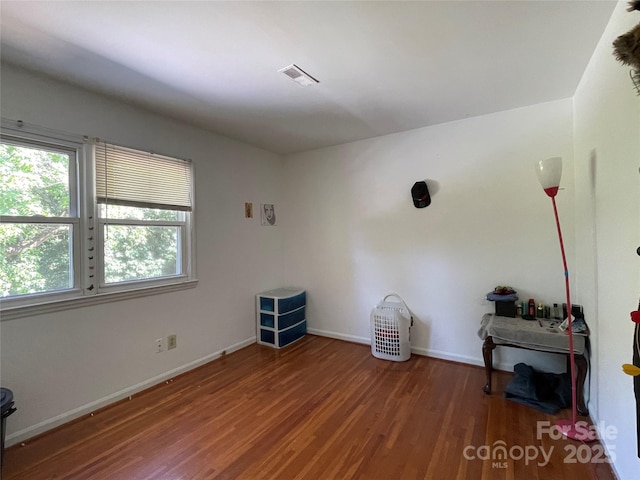 6708 Nutcracker Pl, Charlotte, NC 28212 - unfurnished room featuring wood finished floors and baseboards